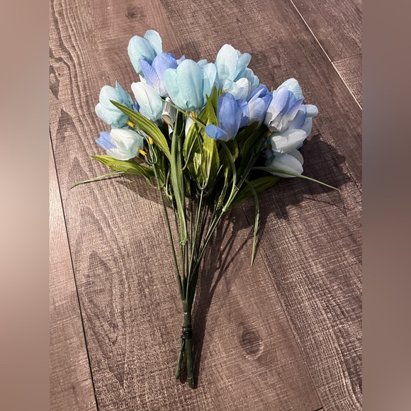 Artificial Tulip Flowers - Picture 3 of 10